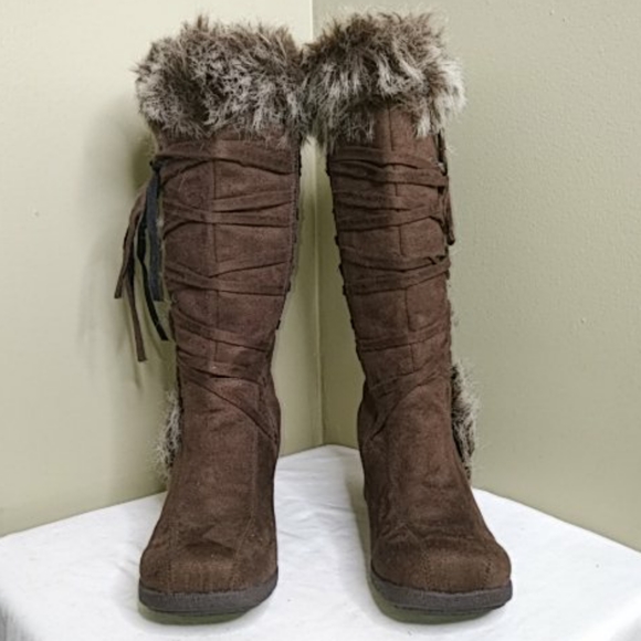 groove Shoes - Groove Faux Suede Wedge Fashion Boots w/Fur Sz 9
